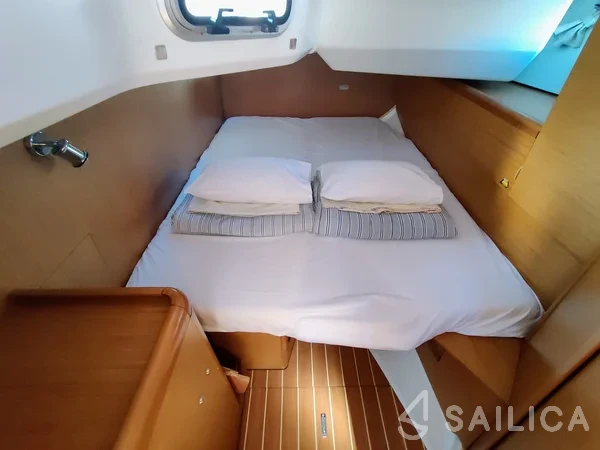 Sun Odyssey 49i - Yacht Charter Sailica