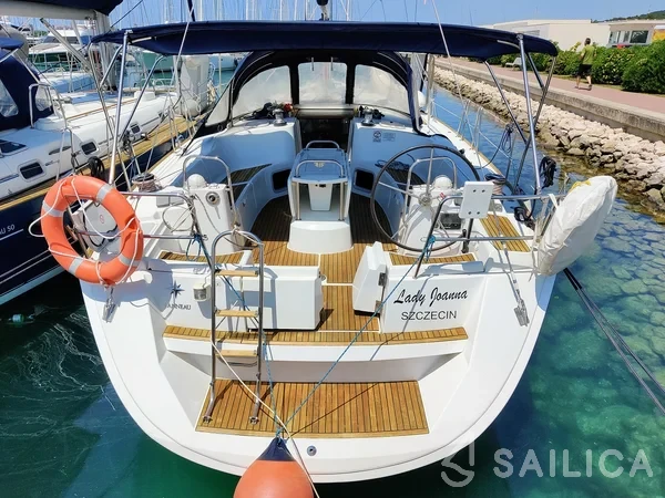 Sun Odyssey 49i - Yacht Charter Sailica
