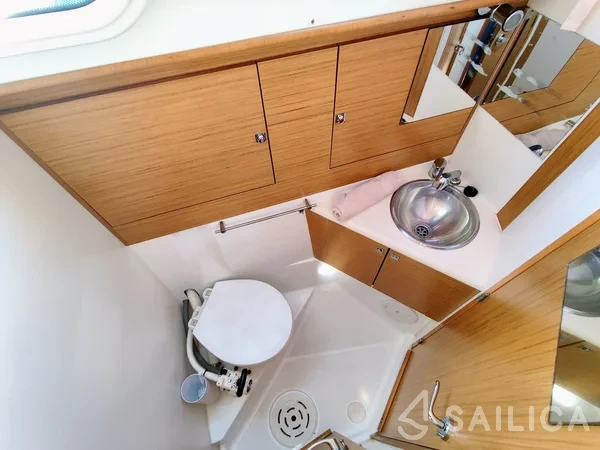 Sun Odyssey 49i - Yacht Charter Sailica