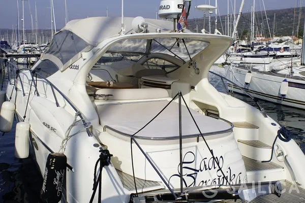 Gobbi 425 - Yacht Charter Sailica