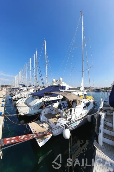 Bavaria 34 Cruiser - Yacht Charter Sailica