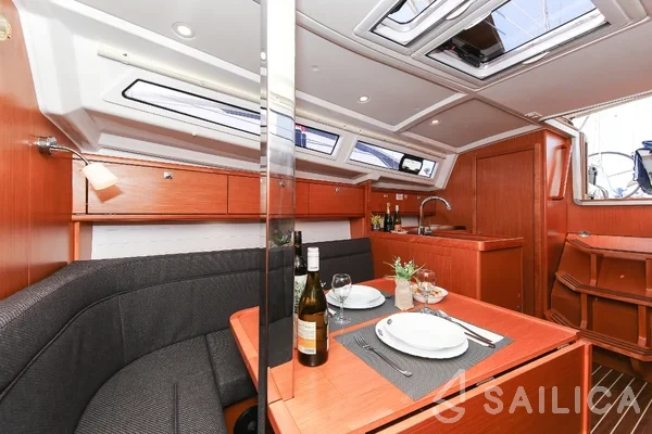 Bavaria 34 Cruiser - Yacht Charter Sailica