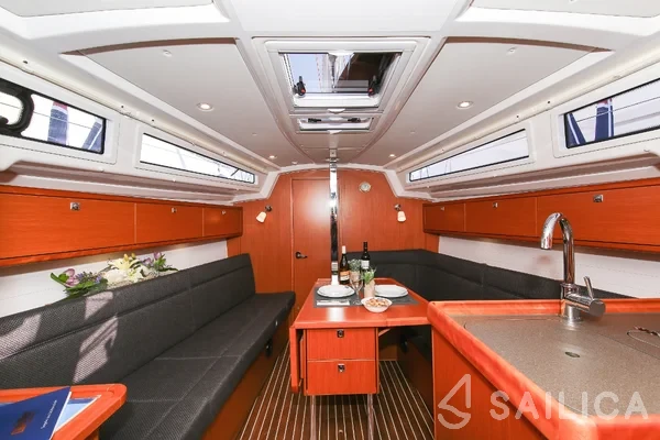 Bavaria 34 Cruiser - Yacht Charter Sailica