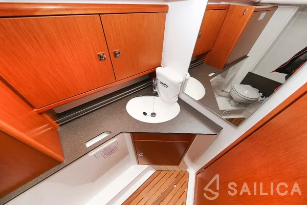 Bavaria 34 Cruiser - Yacht Charter Sailica