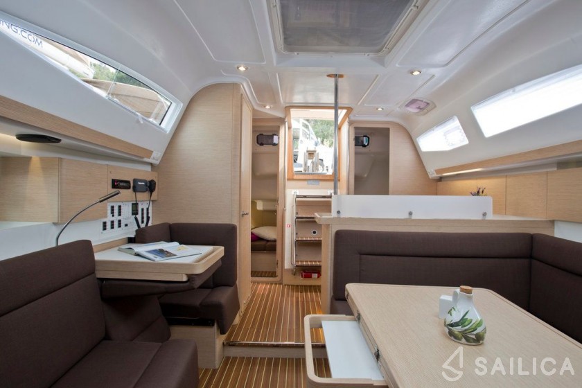 Elan 40 - Yacht Charter Sailica