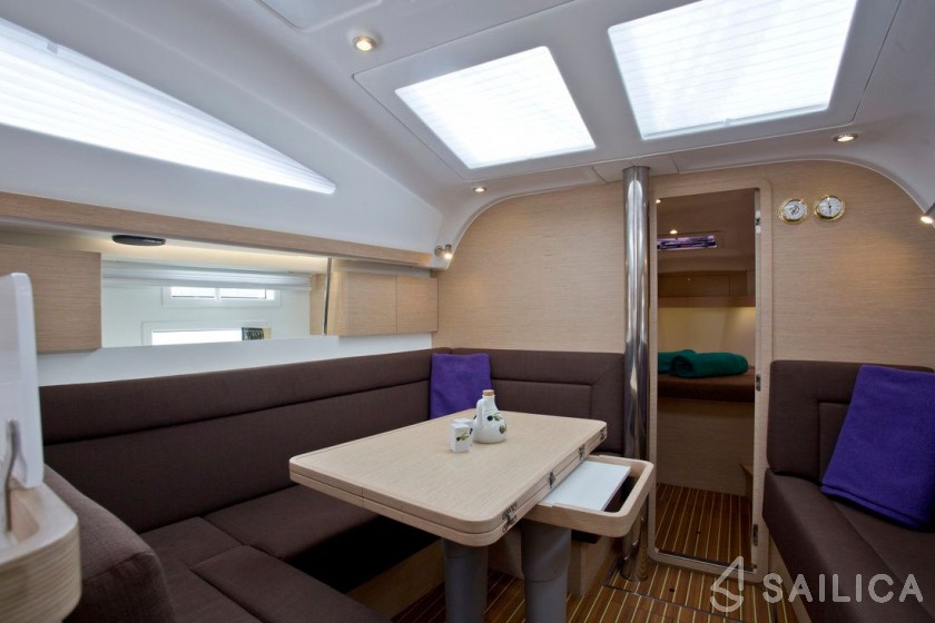 Elan 40 - Yacht Charter Sailica