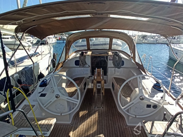 Elan 40 - Yacht Charter Sailica
