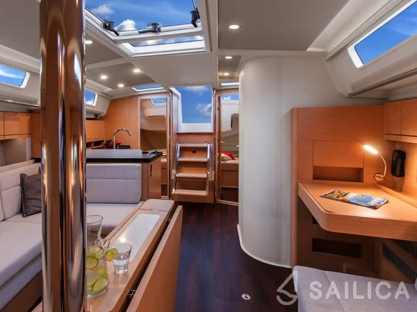 Hanse 418 - Yacht Charter Sailica