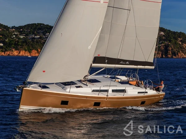 Hanse 418 - Yacht Charter Sailica