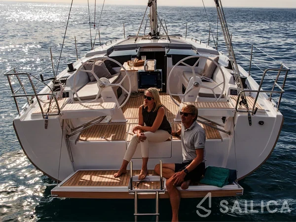 Hanse 418 - Yacht Charter Sailica
