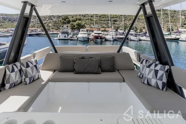 Bali Catspace MY - Yacht Charter Sailica