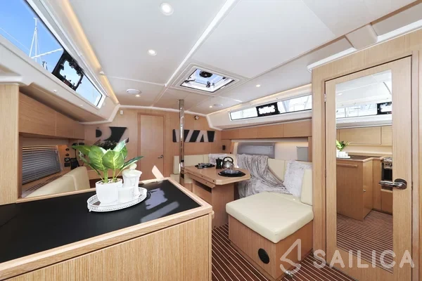 Bavaria C42 - Yacht Charter Sailica