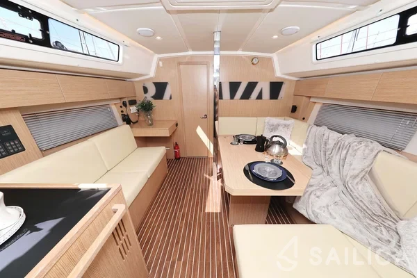 Bavaria C42 - Yacht Charter Sailica