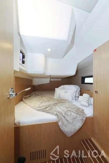 Bavaria C42 - Yacht Charter Sailica