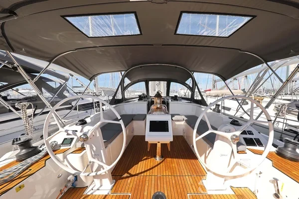 Bavaria C42 - Yacht Charter Sailica