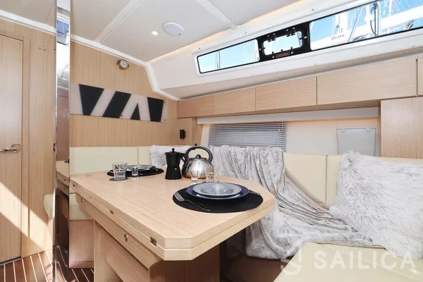 Bavaria C42 - Yacht Charter Sailica