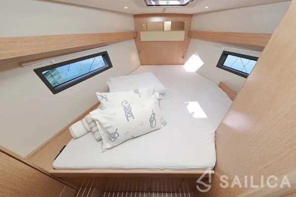 Bavaria C42 - Yacht Charter Sailica