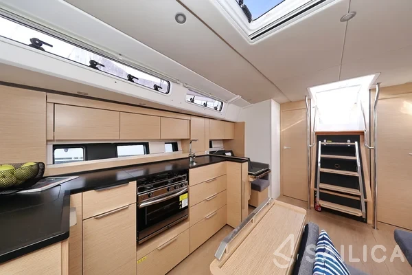 Hanse 460 - Yacht Charter Sailica