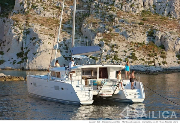 Lagoon 400 S2 - Yacht Charter Sailica