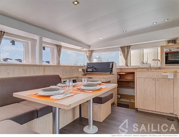 Lagoon 400 S2 - Yacht Charter Sailica