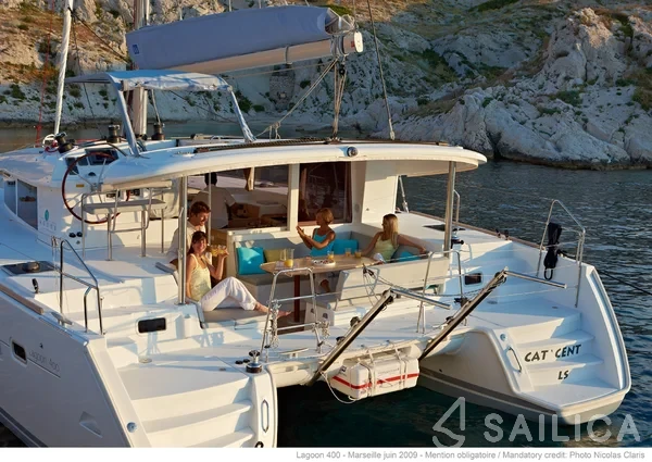 Lagoon 400 S2 - Yacht Charter Sailica