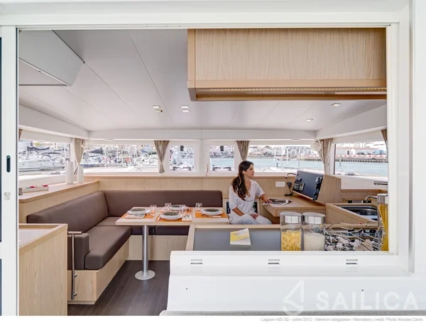 Lagoon 400 S2 - Yacht Charter Sailica