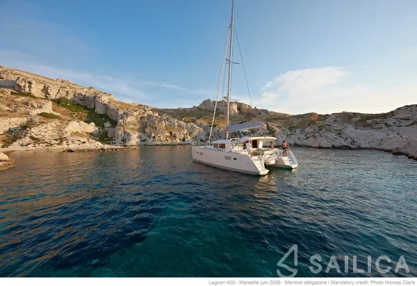 Lagoon 400 S2 - Yacht Charter Sailica
