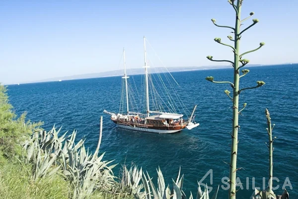 Gulet - Yacht Charter Sailica