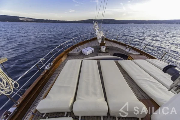 Gulet - Yacht Charter Sailica