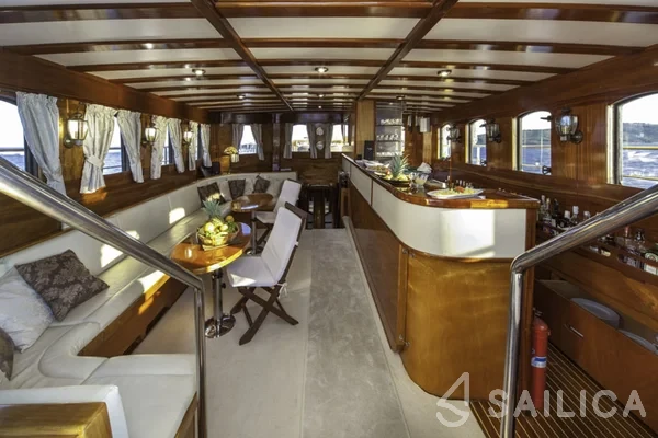 Gulet - Yacht Charter Sailica