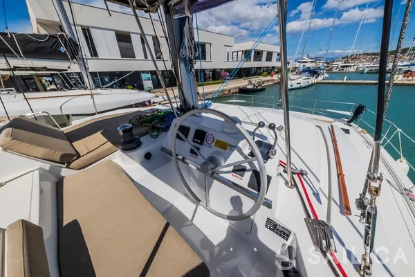 Bali 4.2 - Yacht Charter Sailica