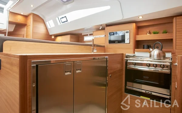 Elan Impression 50.1 - Yacht Charter Sailica