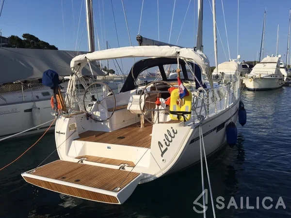 Bavaria 37 Cruiser - Yacht Charter Sailica