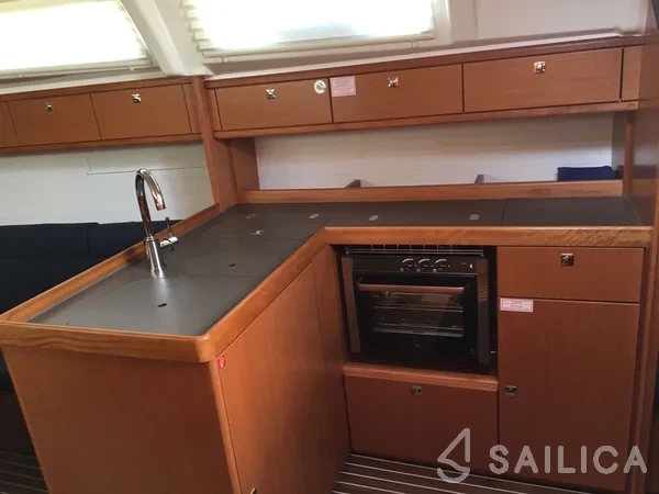Bavaria 37 Cruiser - Yacht Charter Sailica