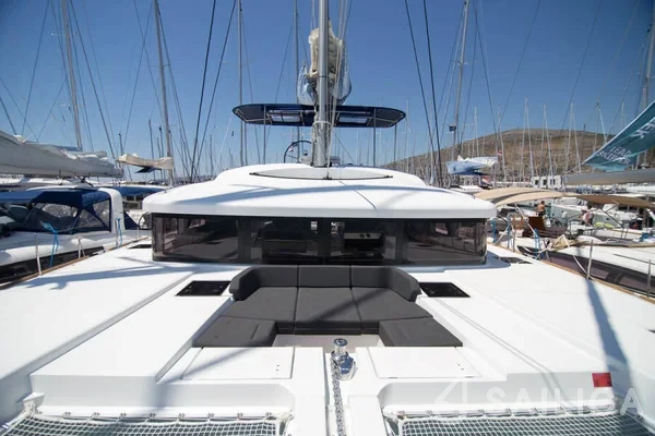 Lagoon 52F - Yacht Charter Sailica