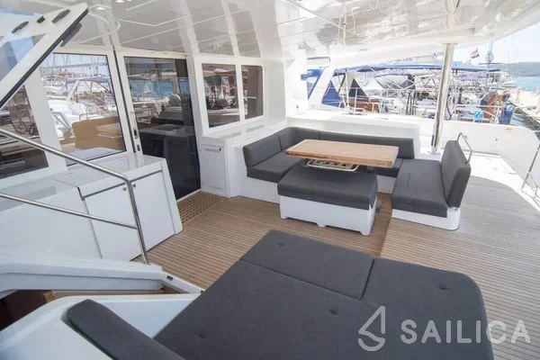 Lagoon 52F - Yacht Charter Sailica