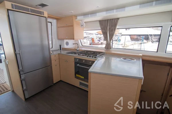 Lagoon 52F - Yacht Charter Sailica