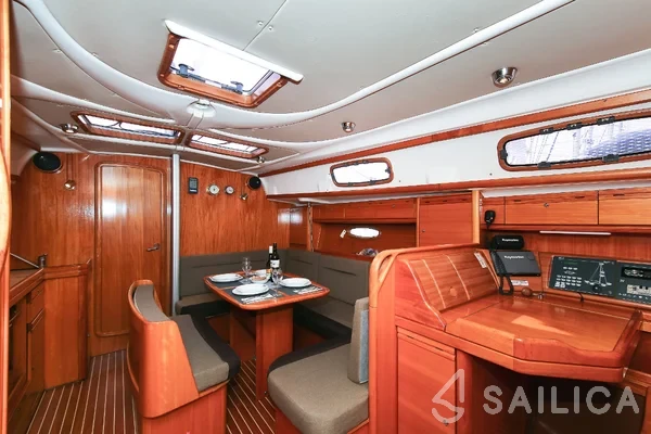 Bavaria 39 Cruiser - Yacht Charter Sailica