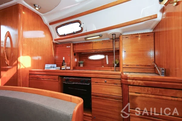 Bavaria 39 Cruiser - Yacht Charter Sailica