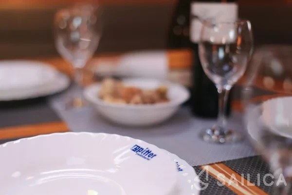 Bavaria 39 Cruiser - Yacht Charter Sailica