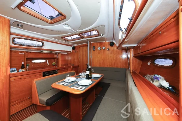 Bavaria 39 Cruiser - Yacht Charter Sailica