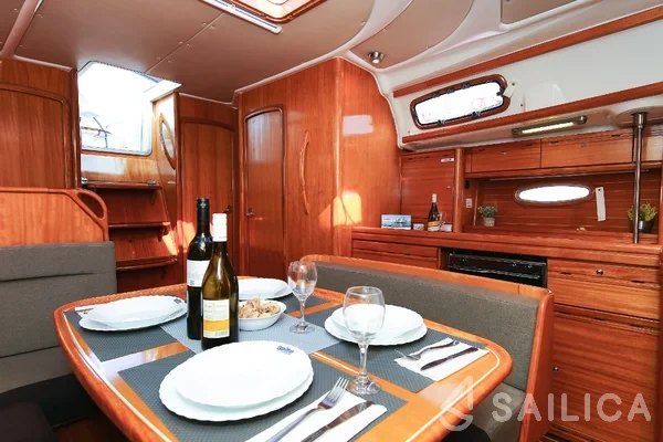 Bavaria 39 Cruiser - Yacht Charter Sailica