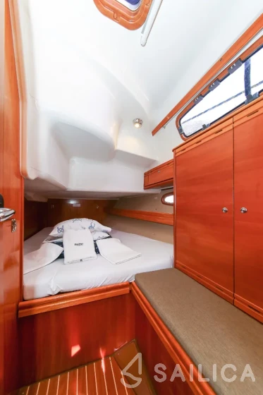 Bavaria 39 Cruiser - Yacht Charter Sailica