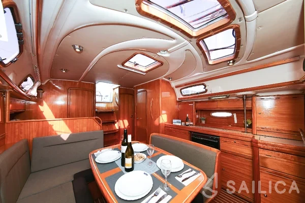 Bavaria 39 Cruiser - Yacht Charter Sailica