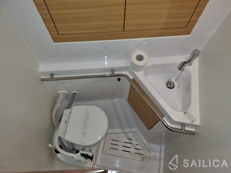 Elan Impression 45.1 - Yacht Charter Sailica