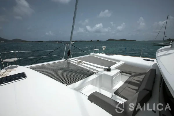 Lagoon 450  Flybridge - Yacht Charter Sailica