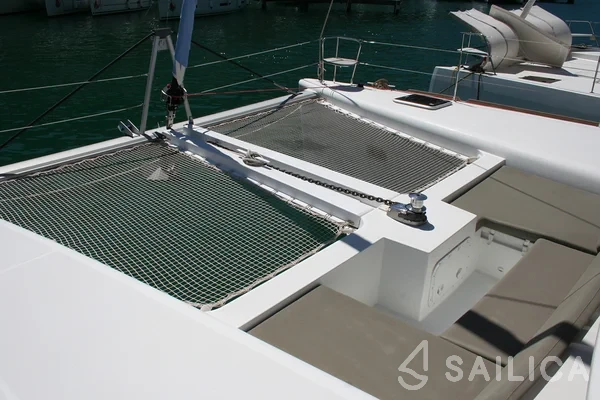 Lagoon 450  Flybridge - Yacht Charter Sailica