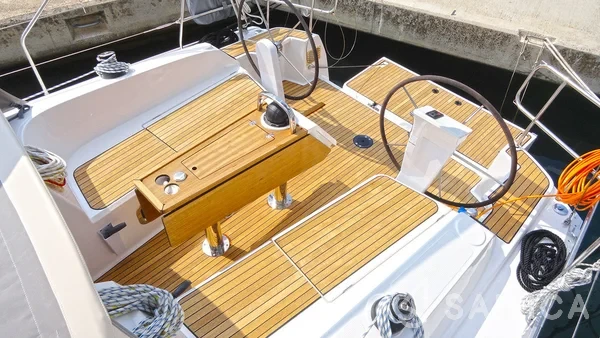 Bavaria 37 Cruiser - Yacht Charter Sailica