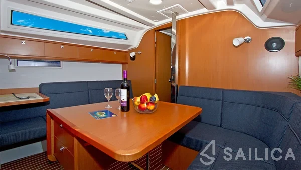 Bavaria 37 Cruiser - Yacht Charter Sailica