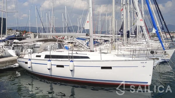 Bavaria 37 Cruiser - Yacht Charter Sailica